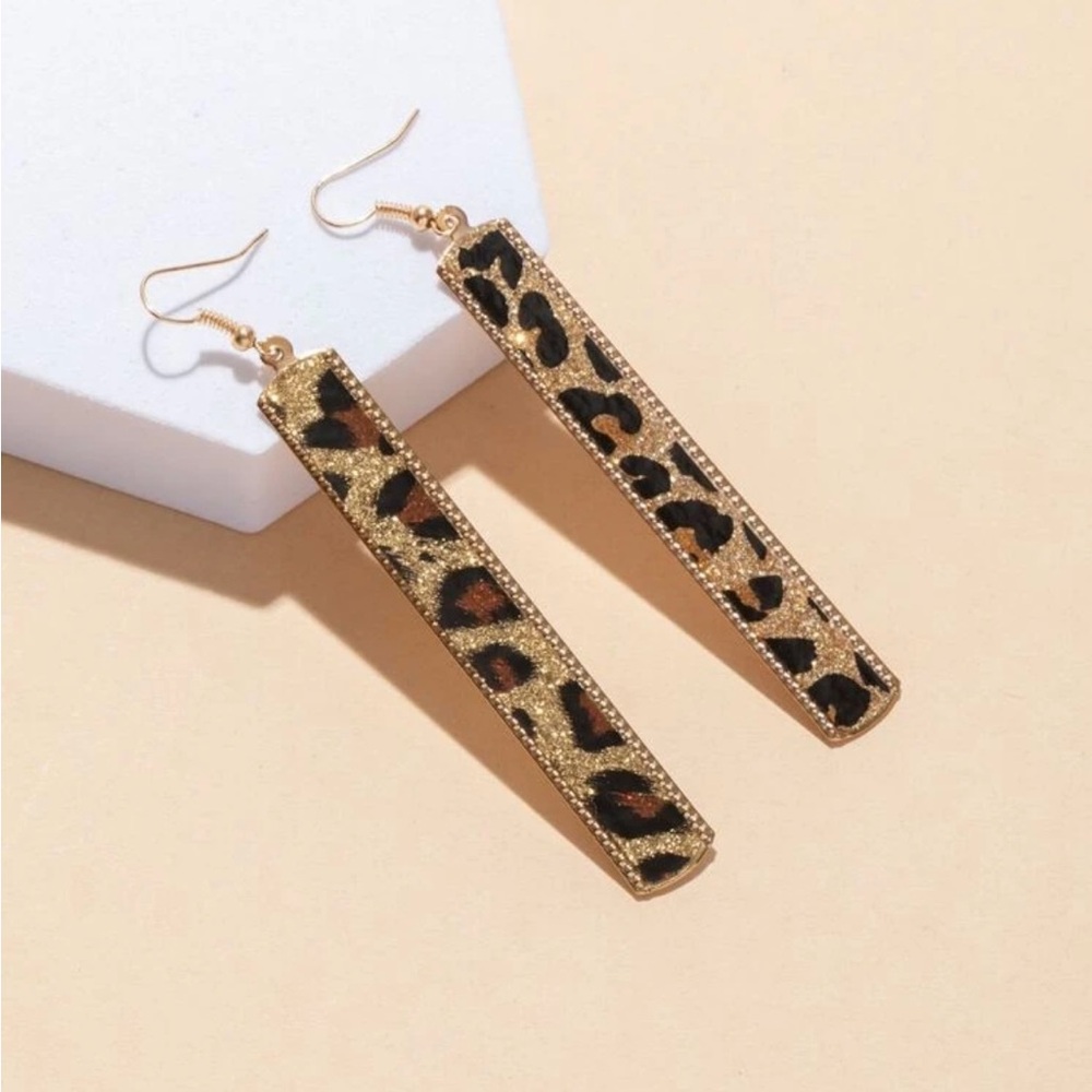 Leopard geometric drop earrings